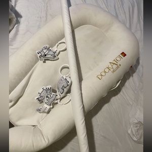 COPY - Dock a tot w toy bar